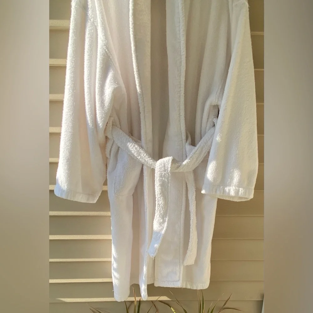 Gently Loved Sz-L/XL Robe By:”Hotel Collection” Luxurious💯Cotton White Bathrobe